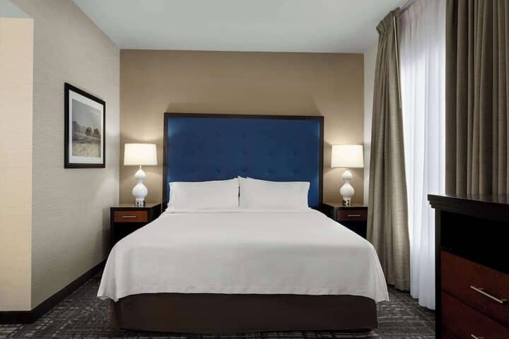 Room 6 of 44