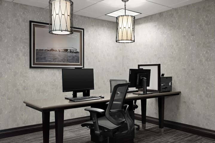 Business Center 39 of 44